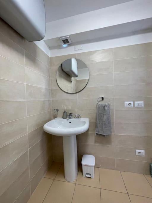 Ferienwohnung L'Etrange Rendez-Vous Tome 1 Carona  Exterior foto